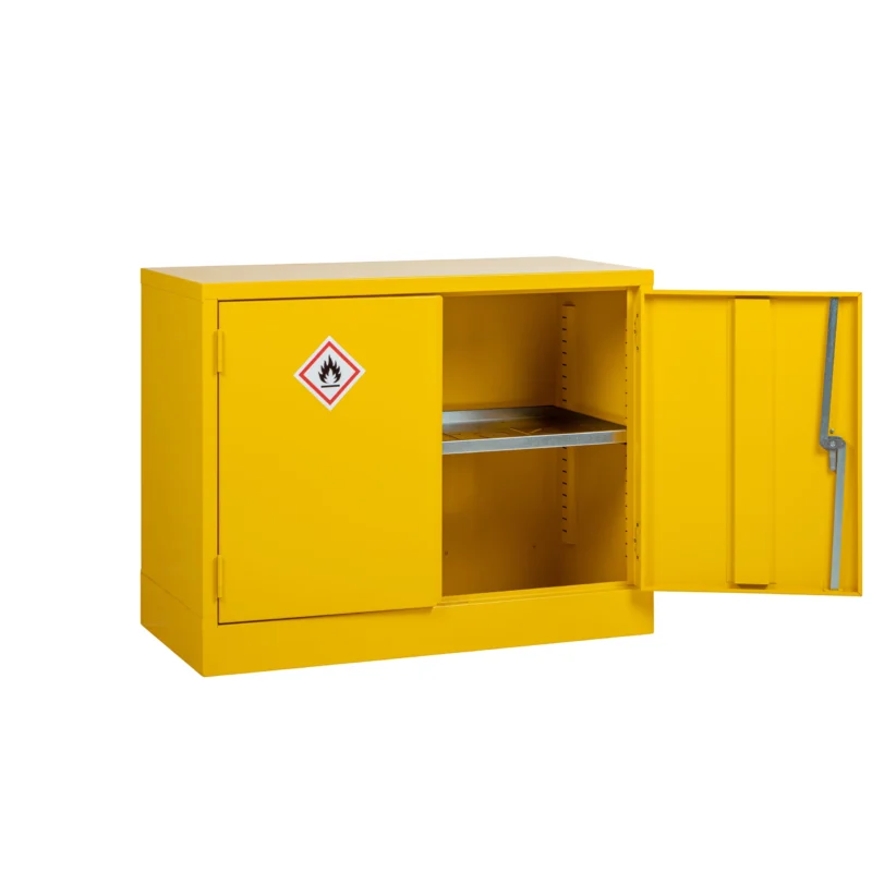 Redditek Flammable Storage Cabinet - Floor Standing - 712H x 915W x 457D