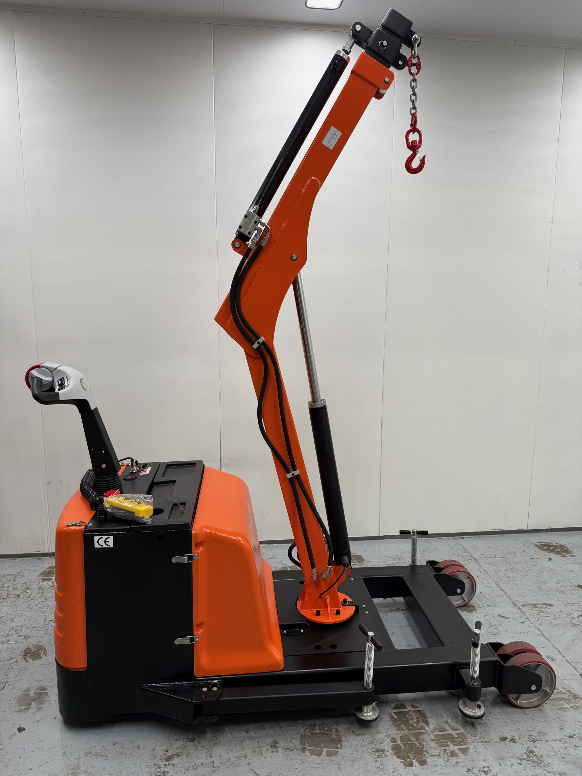 Ecowarrior 900Kg Full Electric Rotating Counterbalanced Crane 16 Ecowarrior 900kg full electric rotating counterbalanced crane