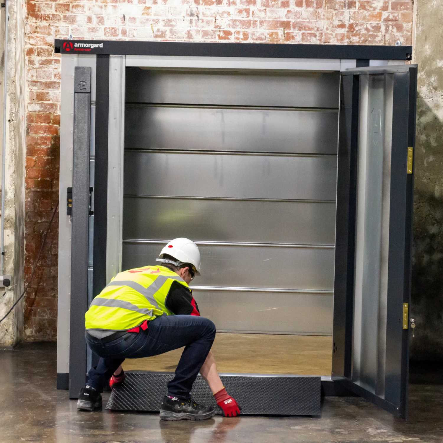 Armorgard Forma-Stor Fr200-T - 2M Deep Storage 11 Armorgard forma-stor fr200-t - 2m deep storage - image 11